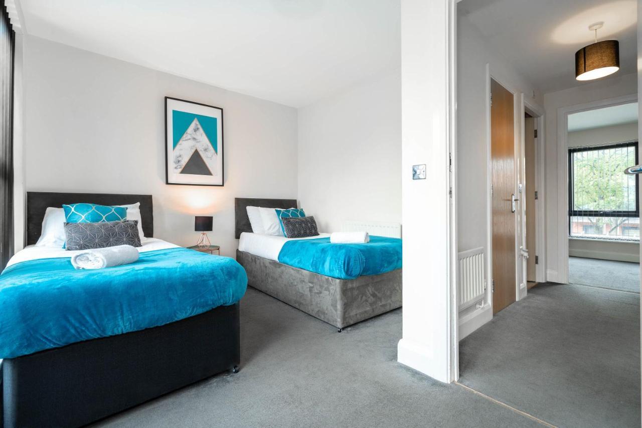 City Centre Townhouse - 3 Bedrooms - Garage - Parking - Top Rated Birmingham Extérieur photo