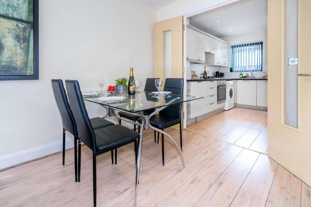 City Centre Townhouse - 3 Bedrooms - Garage - Parking - Top Rated Birmingham Extérieur photo
