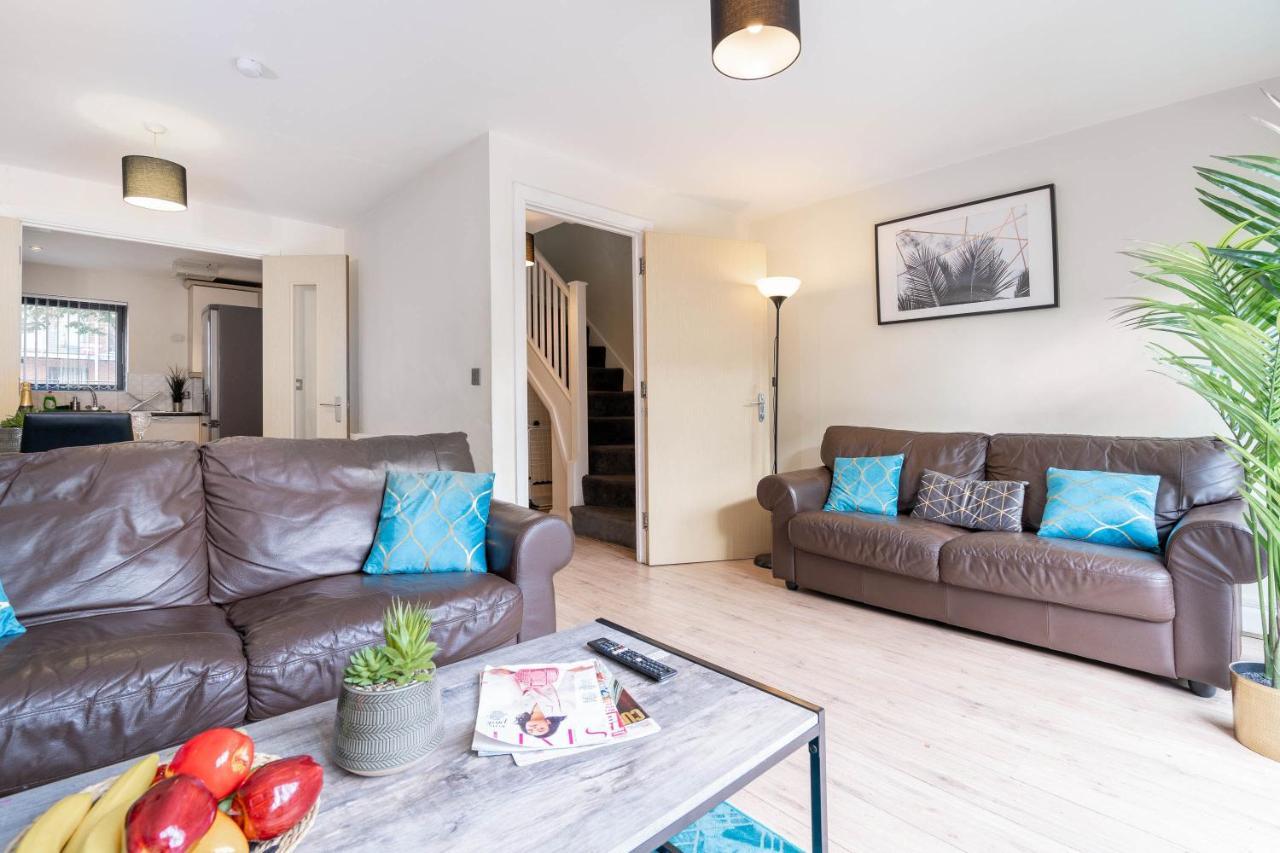 City Centre Townhouse - 3 Bedrooms - Garage - Parking - Top Rated Birmingham Extérieur photo